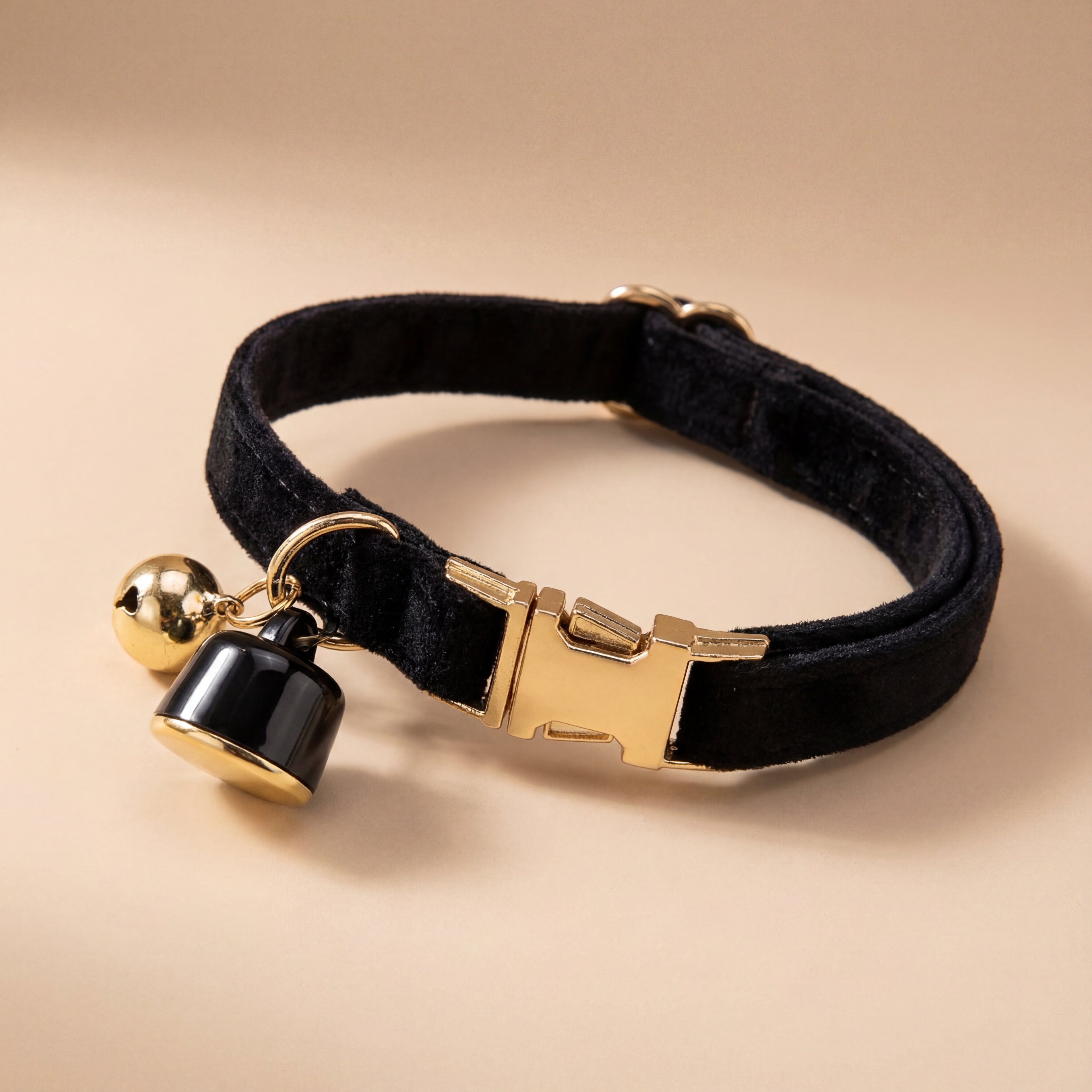 Dog Collar with Location Tracker